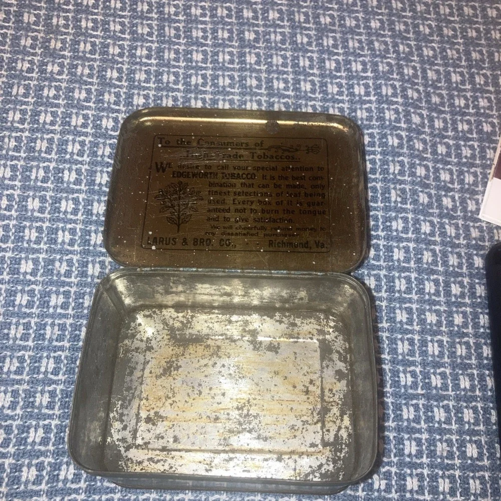 Vintage Edgeworth Tobacco Tin Extra High Grade Sliced Pipe Empty Rustic Blue‎